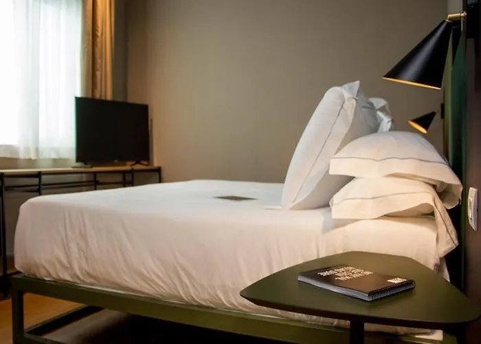 One Shot Colon Hotel 3*