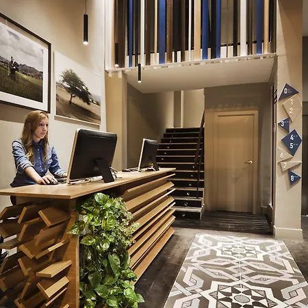 One Shot Colon 호텔 3*