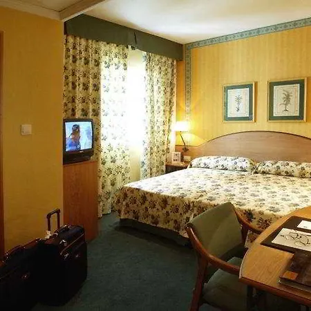 Hotel One Shot Colon Valence