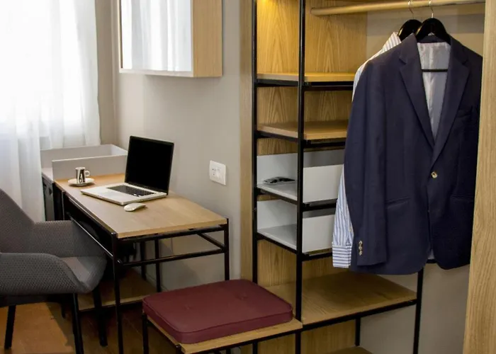 One Shot Colon 호텔