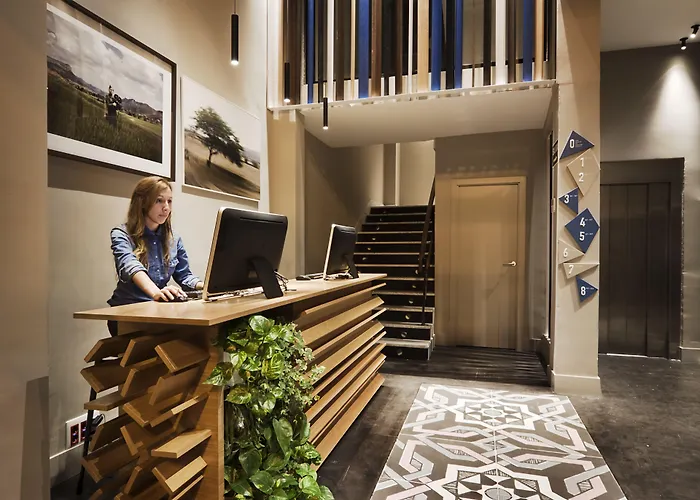 One Shot Colon 호텔 3*