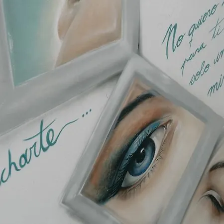 One Shot Colon Hotel 3*